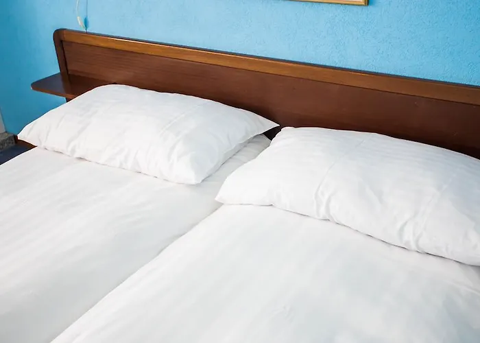 Des Pierrettes Motel