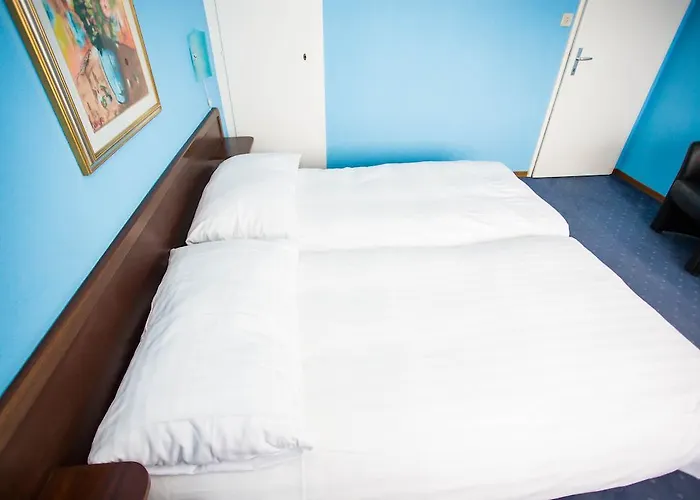 Des Pierrettes Motel