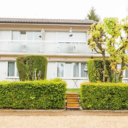 Des Pierrettes Motel